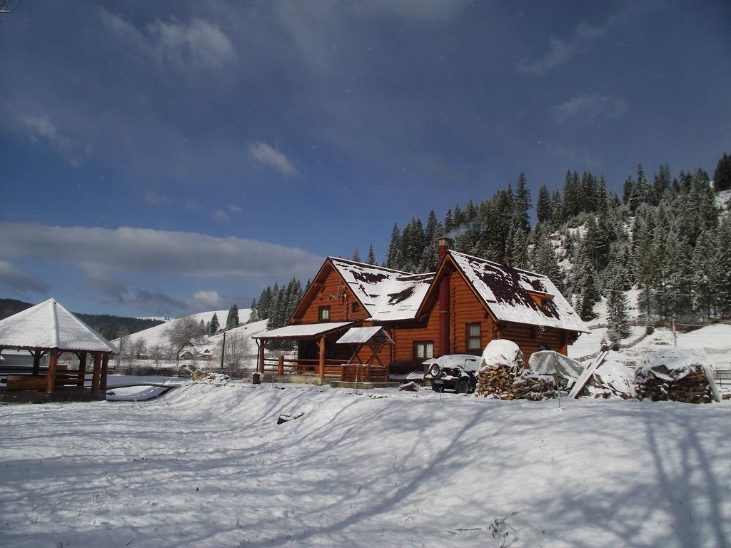 Cabana Piatra Runcului Vatra Moldoviței Kültér fotó